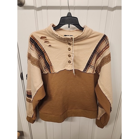 NEW‎ WITH TAGS Miss Me Distressed Pieced Pullover Sweatshirt Size Small - Picture 1 of 6